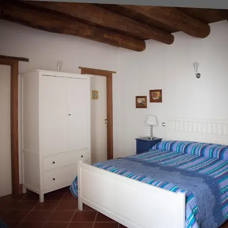 ベッド・アンド・ブレックファスト Corte Catalana マリリアーノ