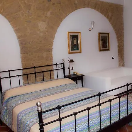 Corte Catalana Bed and Breakfast *